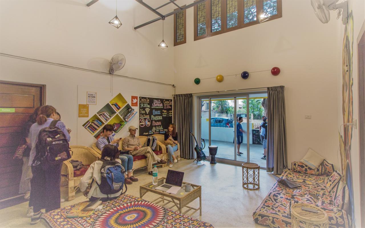 Backpacker Panda Bengaluru Hostel Exterior photo