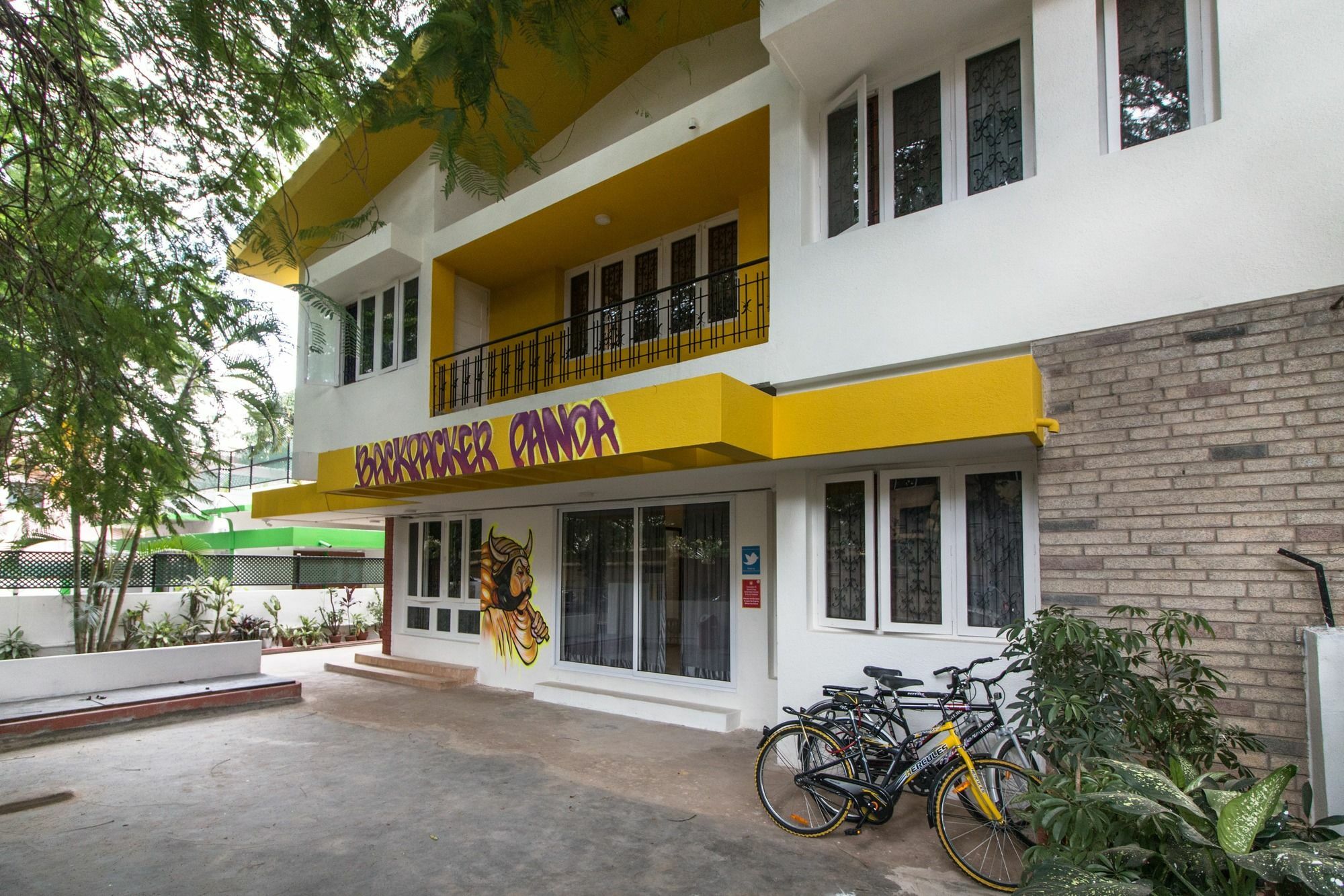 Backpacker Panda Bengaluru Hostel Exterior photo